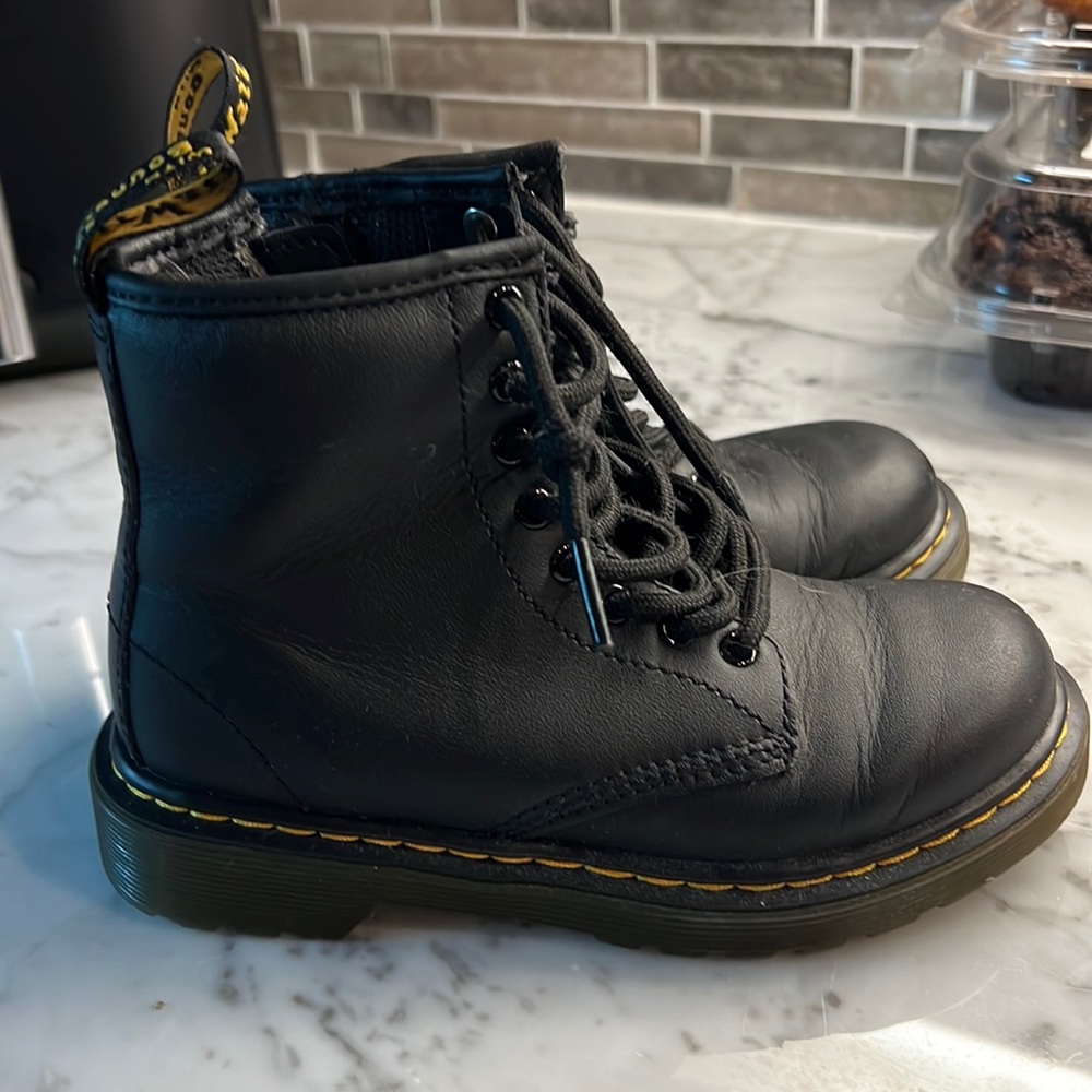 Kids docs black size 12 kids
